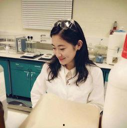 国产女教师,国产女教师的教育情怀与风采  第2张